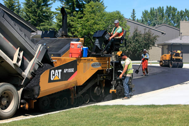 Best Professional Driveway Pavers  in Bolivar, MO
